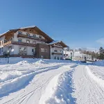 Hubertus Wellness & Breakfast Apartahotel