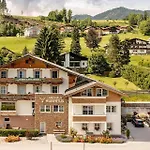 Apartahotel Hubertus Wellness & Breakfast 4*