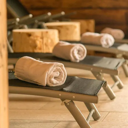 Hubertus Wellness & Breakfast Lägenhetshotell 4*