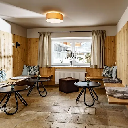 Lägenhetshotell Hubertus Wellness & Breakfast Schladming