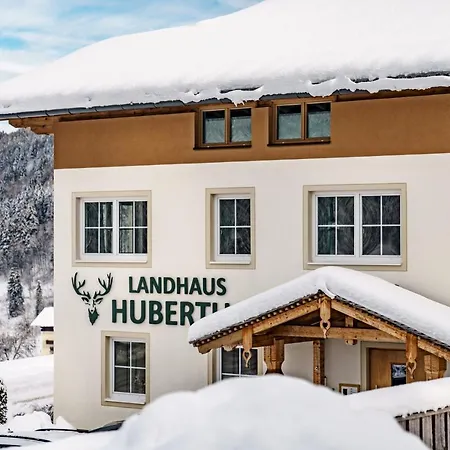 Hubertus Wellness & Breakfast Lägenhetshotell 4*