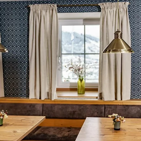 Lägenhetshotell Hubertus Wellness & Breakfast 4*