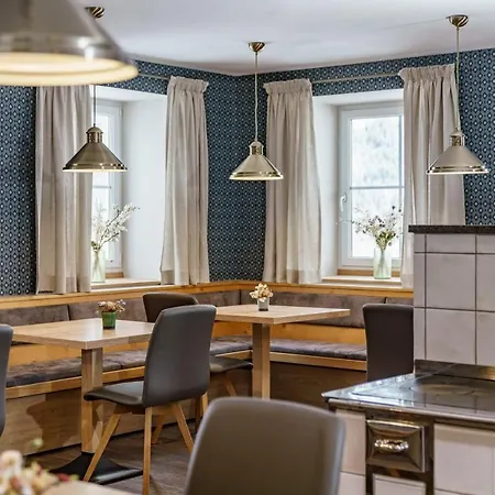 Lägenhetshotell Hubertus Wellness & Breakfast 4*