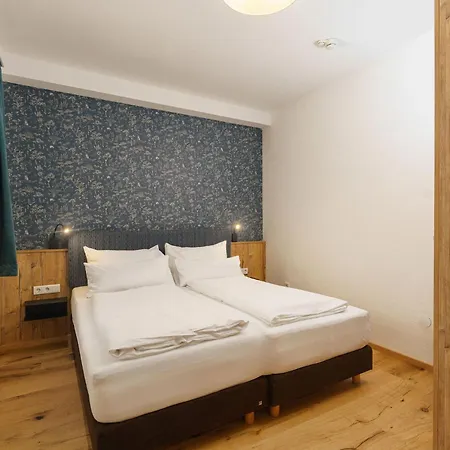 Lägenhetshotell Hubertus Wellness & Breakfast 4*