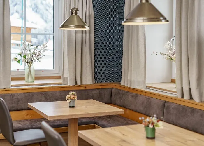 Hubertus Wellness & Breakfast Ξενοδοχείο με διαμερίσματα 4*