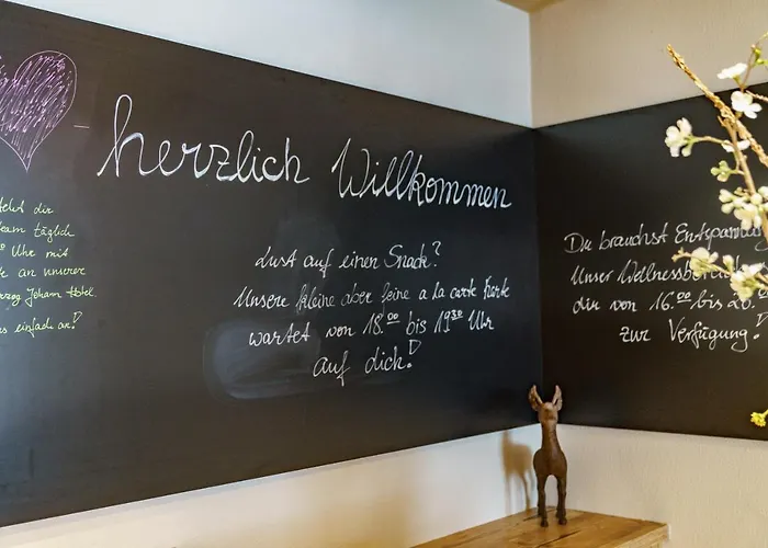 Hubertus Wellness & Breakfast Aparthotel 4*